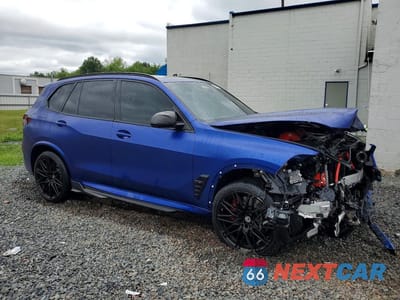 Czwarte zdjęcie samochodu z boku: 2025 BMW X5 M COMPETITION VIN:5YM13ET00S9X01115 - miniatura