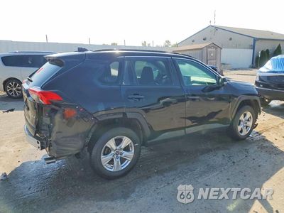 Trzecie zdjęcie samochodu z tyłu: 2021 TOYOTA RAV4 XLE VIN:2T3W1RFV4MC096233 - miniatura