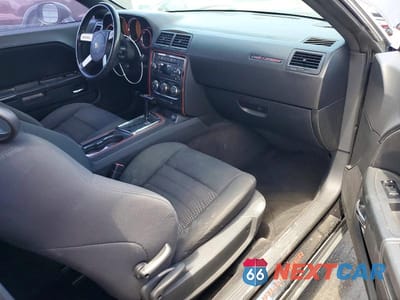 Zdjęcie 8 z 12 samochodu: 2010 DODGE CHALLENGER SE VIN:2B3CJ4DV3AH160573 - miniatura