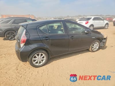 Trzecie zdjęcie samochodu z tyłu: 2015 TOYOTA PRIUS C FOUR VIN:JTDKDTB3XF1090590 - miniatura