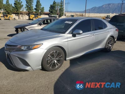 2018 TOYOTA CAMRY SE 4T1B11HK7JU125150 - główne zdjęcie licytacji z USA - miniatura