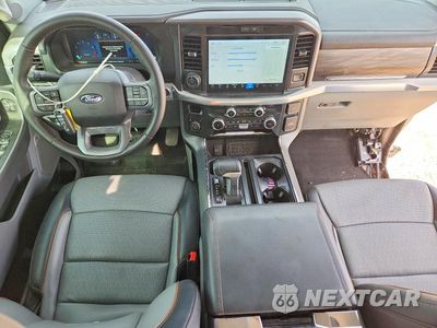 Zdjęcie 8 z 13 samochodu: 2025 FORD F150 LARIAT VIN:1FTFW5L53SFB50178 - miniatura