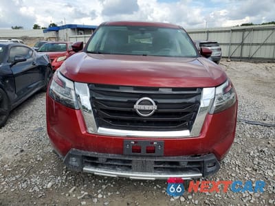 Piąte zdjęcie samochodu w środku: 2022 NISSAN PATHFINDER SL VIN:5N1DR3CB8NC272724 - miniatura