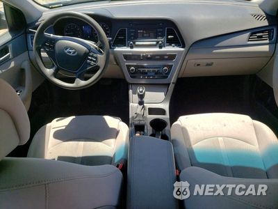 Zdjęcie 8 z 12 samochodu: 2017 HYUNDAI SONATA SE VIN:5NPE24AF8HH518981 - miniatura