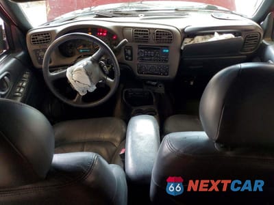 Zdjęcie 8 z 14 samochodu: 1999 CHEVROLET BLAZER VIN:1GNCS13W9X2123329 - miniatura