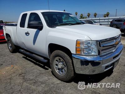 Czwarte zdjęcie samochodu z boku: 2013 CHEVROLET SILVERADO K1500 LS VIN:1GCRKREA9DZ110750 - miniatura