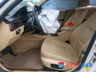 Zdjęcie 7 z 12 samochodu: 2010 BMW 328 I VIN:WBAPH7G53ANM48817 - miniatura