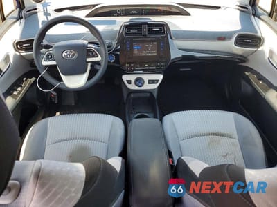 Zdjęcie 8 z 12 samochodu: 2018 TOYOTA PRIUS TWO VIN:JTDKBRFU5J3069333 - miniatura