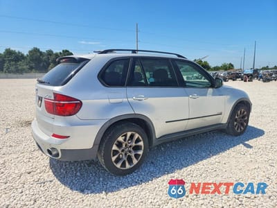 Trzecie zdjęcie samochodu z tyłu: 2011 BMW X5 XDRIVE35I VIN:5UXZV4C59BL404549 - miniatura