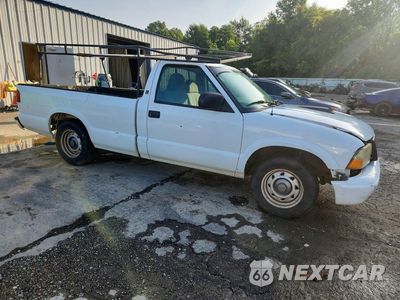 Czwarte zdjęcie samochodu z boku: 2003 GMC SONOMA VIN:1GTCS14X338264825 - miniatura