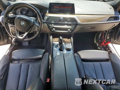 Zdjęcie 8 z 13 samochodu: 2019 BMW 530 I VIN:WBAJA5C5XKBX87856 - miniatura