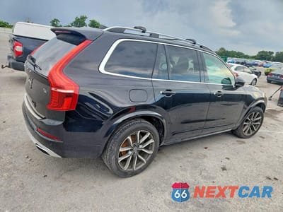 Trzecie zdjęcie samochodu z tyłu: 2016 VOLVO XC90 T6 VIN:YV4A22PK2G1090268 - miniatura