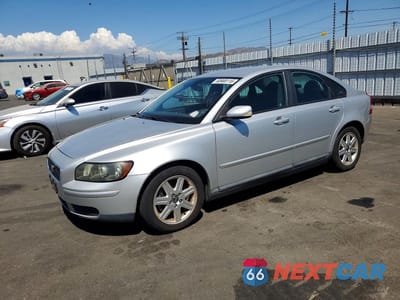 2006 VOLVO S40 2.4I YV1MS390062202358 - główne zdjęcie licytacji z USA - miniatura
