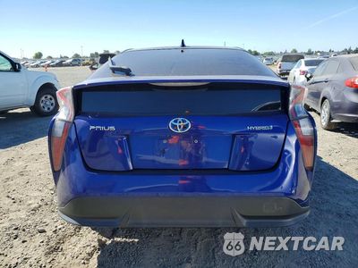 Zdjęcie 6 z 13 samochodu: 2016 TOYOTA PRIUS FOUR TOURING VIN:JTDKARFU8G3513350 - miniatura