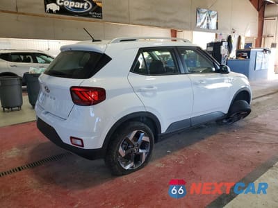 Trzecie zdjęcie samochodu z tyłu: 2025 HYUNDAI VENUE SEL VIN:KMHRC8A37SU388843 - miniatura