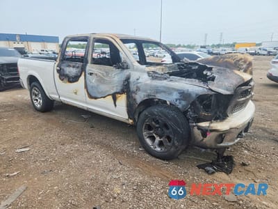 Czwarte zdjęcie samochodu z boku: 2014 RAM 1500 LARAMIE VIN:1C6RR7VT0ES359361 - miniatura
