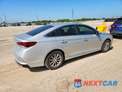 Trzecie zdjęcie samochodu z tyłu: 2018 HYUNDAI SONATA SE VIN:5NPE24AF3JH694746 - miniatura