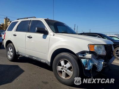 Czwarte zdjęcie samochodu z boku: 2011 FORD ESCAPE XLT VIN:1FMCU0DG5BKA38559 - miniatura