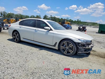 Czwarte zdjęcie samochodu z boku: 2018 BMW 740 I VIN:WBA7E2C54JG742183 - miniatura
