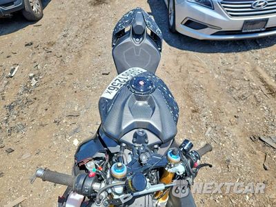 Piąte zdjęcie samochodu w środku: 2025 DUCATI PANIGALE V4 VIN:ZDMDAG6WXSB000909 - miniatura