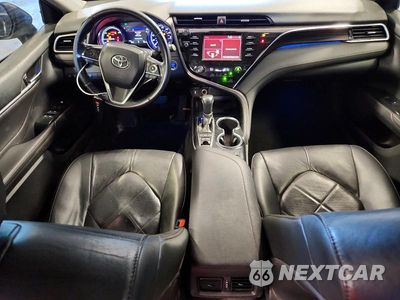 Zdjęcie 8 z 12 samochodu: 2018 TOYOTA CAMRY HYBRID XLE VIN:4T1B21HK9JU508939 - miniatura