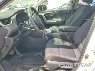 Zdjęcie 7 z 13 samochodu: 2019 TOYOTA RAV4 LE VIN:JTMF1RFV5KJ024922 - miniatura