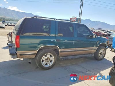 Trzecie zdjęcie samochodu z tyłu: 1996 GMC YUKON VIN:1GKEK13R5TJ751758 - miniatura