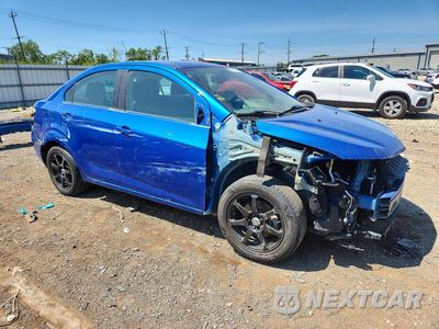 Czwarte zdjęcie samochodu z boku: 2018 CHEVROLET SONIC LT VIN:1G1JD5SH8J4118650 - miniatura
