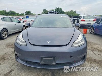 Piąte zdjęcie samochodu w środku: 2019 TESLA MODEL 3 VIN:5YJ3E1EAXKF427017 - miniatura