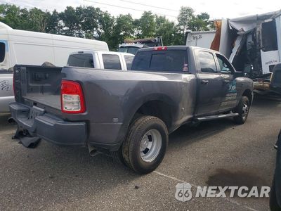 Trzecie zdjęcie samochodu z tyłu: 2024 RAM 3500 TRADESMAN VIN:3C63RRGL2RG321349 - miniatura
