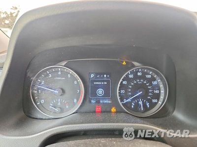 Zdjęcie 9 z 12 samochodu: 2017 HYUNDAI ELANTRA LIMITED VIN:5NPD84LF2HH040161 - miniatura