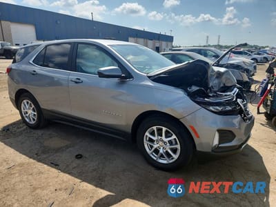Czwarte zdjęcie samochodu z boku: 2023 CHEVROLET EQUINOX LT VIN:3GNAXKEG9PS140155 - miniatura