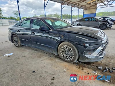 Czwarte zdjęcie samochodu z boku: 2025 HYUNDAI SONATA HYBRID LIMITED VIN:KMHL54JJ1SA123103 - miniatura