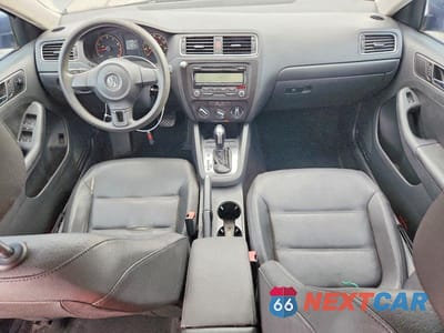 Zdjęcie 8 z 12 samochodu: 2011 VOLKSWAGEN JETTA SE VIN:3VWDX7AJ3BM346862 - miniatura