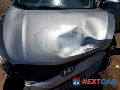 Zdjęcie 11 z 12 samochodu: 2010 HYUNDAI TUCSON GLS VIN:KM8JUCAC1AU052763 - miniatura