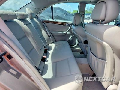 Zdjęcie 10 z 12 samochodu: 2007 MERCEDES-BENZ C 230 VIN:WDBRF52H77F932482 - miniatura