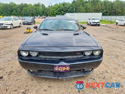 Piąte zdjęcie samochodu w środku: 2014 DODGE CHALLENGER R/T VIN:2C3CDYBT1EH224490 - miniatura