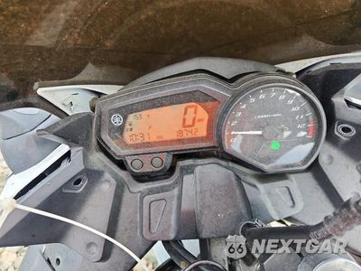 Zdjęcie 7 z 9 samochodu: 2013 YAMAHA FZ6R VIN:JYARJ18Y6DA002335 - miniatura