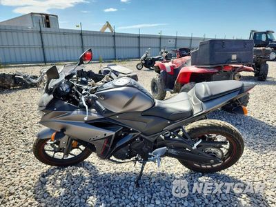 Trzecie zdjęcie samochodu z tyłu: 2016 YAMAHA YZFR3 VIN:MH3RH06YXGK014095 - miniatura