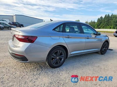 Trzecie zdjęcie samochodu z tyłu: 2023 VOLKSWAGEN JETTA SE VIN:3VW7M7BU6PM026859 - miniatura