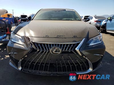 Piąte zdjęcie samochodu w środku: 2024 LEXUS ES 300H BASE VIN:58ADA1C16RU039050 - miniatura