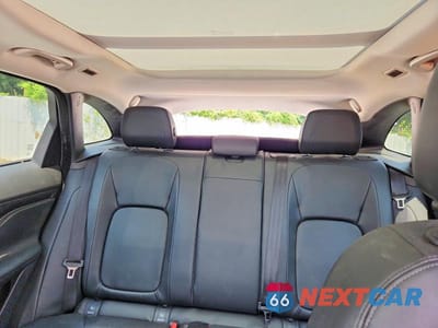Zdjęcie 10 z 13 samochodu: 2017 JAGUAR F-PACE VIN:SADCS2BV3HA062837 - miniatura