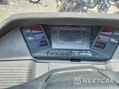 Zdjęcie 7 z 9 samochodu: 1999 HONDA CN250 VIN:JH2MF0208XK400519 - miniatura