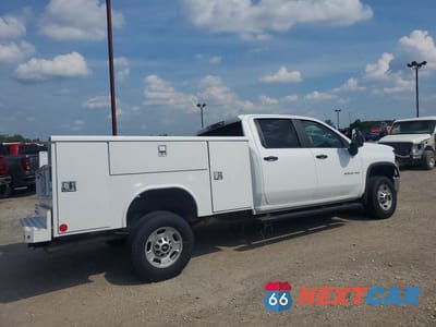 Trzecie zdjęcie samochodu z tyłu: 2022 CHEVROLET SILVERADO K2500 HEAVY DUTY VIN:1GB1YLE77NF317562 - miniatura