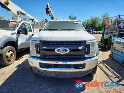 Piąte zdjęcie samochodu w środku: 2019 FORD F550 SUPER DUTY VIN:1FD0X5HTXKEC84858 - miniatura