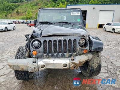 Piąte zdjęcie samochodu w środku: 2008 JEEP WRANGLER SAHARA VIN:1J4FA54168L510607 - miniatura