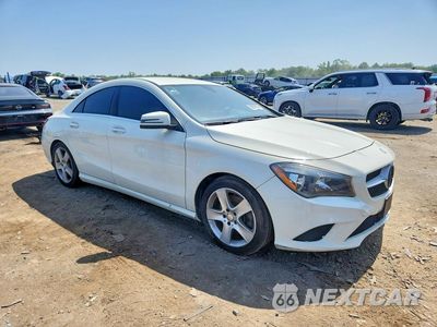 Czwarte zdjęcie samochodu z boku: 2015 MERCEDES-BENZ CLA 250 4MATIC VIN:WDDSJ4GB7FN217700 - miniatura