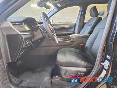 Zdjęcie 7 z 13 samochodu: 2025 JEEP GRAND CHEROKEE LAREDO VIN:1C4RJHAG5SC320821 - miniatura