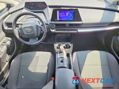 Zdjęcie 8 z 13 samochodu: 2023 TOYOTA PRIUS LE VIN:JTDACAAU6P3007532 - miniatura