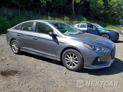 Czwarte zdjęcie samochodu z boku: 2019 HYUNDAI SONATA SE VIN:5NPE24AF0KH743998 - miniatura